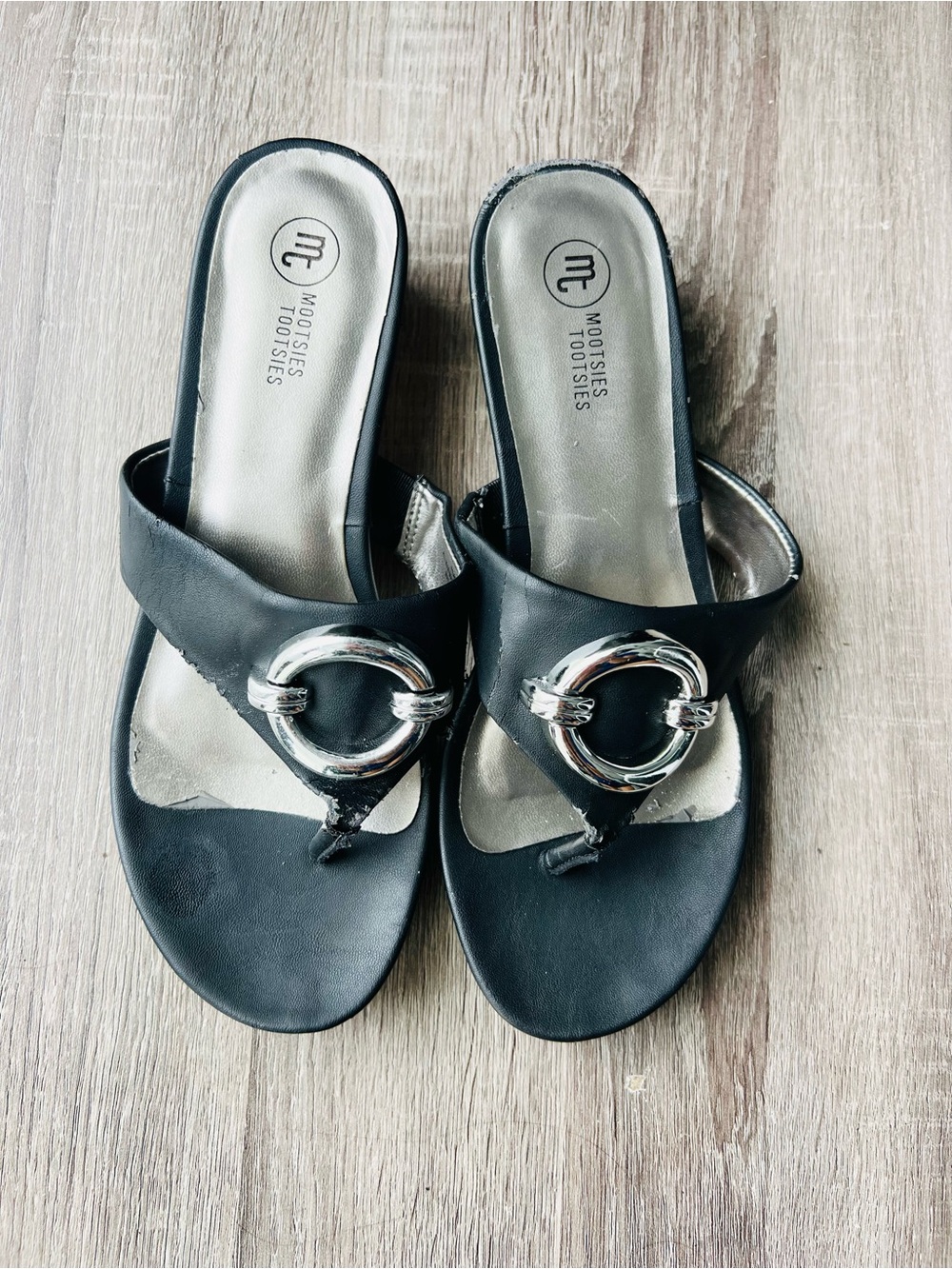Mootsies Tootsies Black Slide Sandals with Silver Ring Accent
